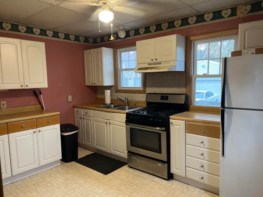 33 N Illinois Street, Hobart, IN 46342 - Image #3