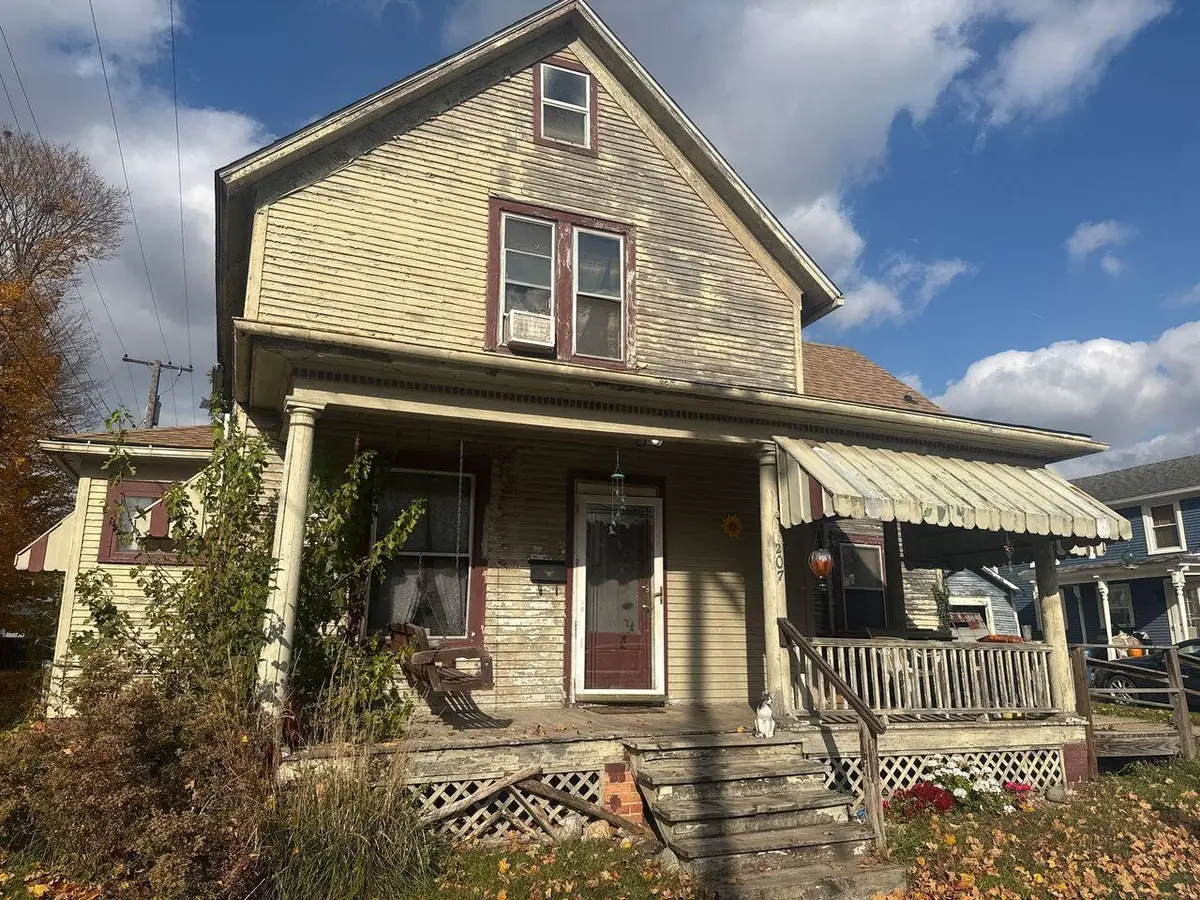 207 Mccollum Street, La Porte, IN 46350 - Image #1