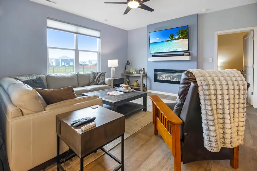 10406 Whitney Place, Saint John, IN 46307 - Image #3