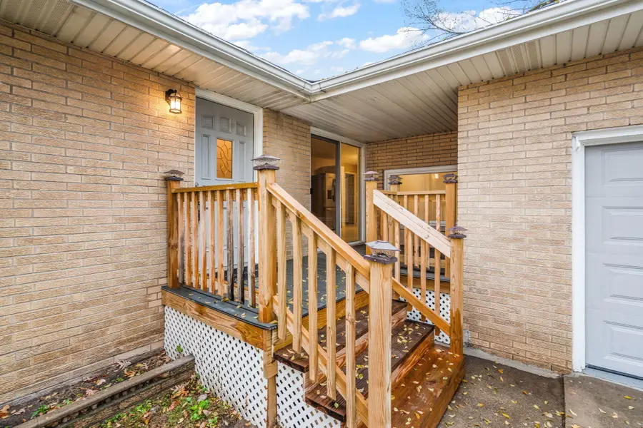 6131 Glen Drive, Merrillville, IN 46410 - Image #2