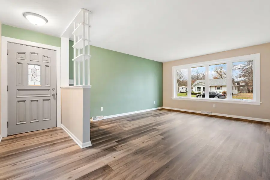 6131 Glen Drive, Merrillville, IN 46410 - Image #3