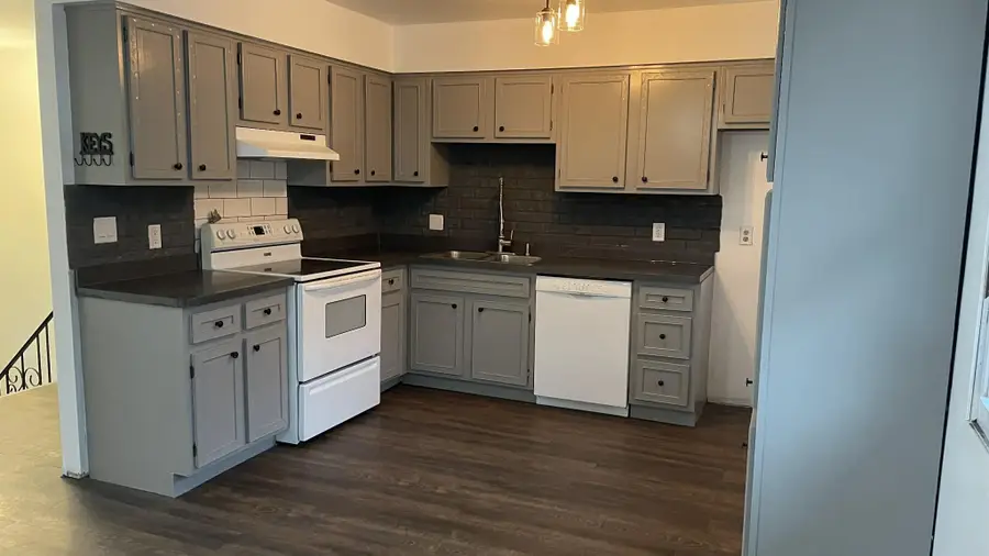 11535 Sandhill Trail, Demotte, IN 46310 - Image #3