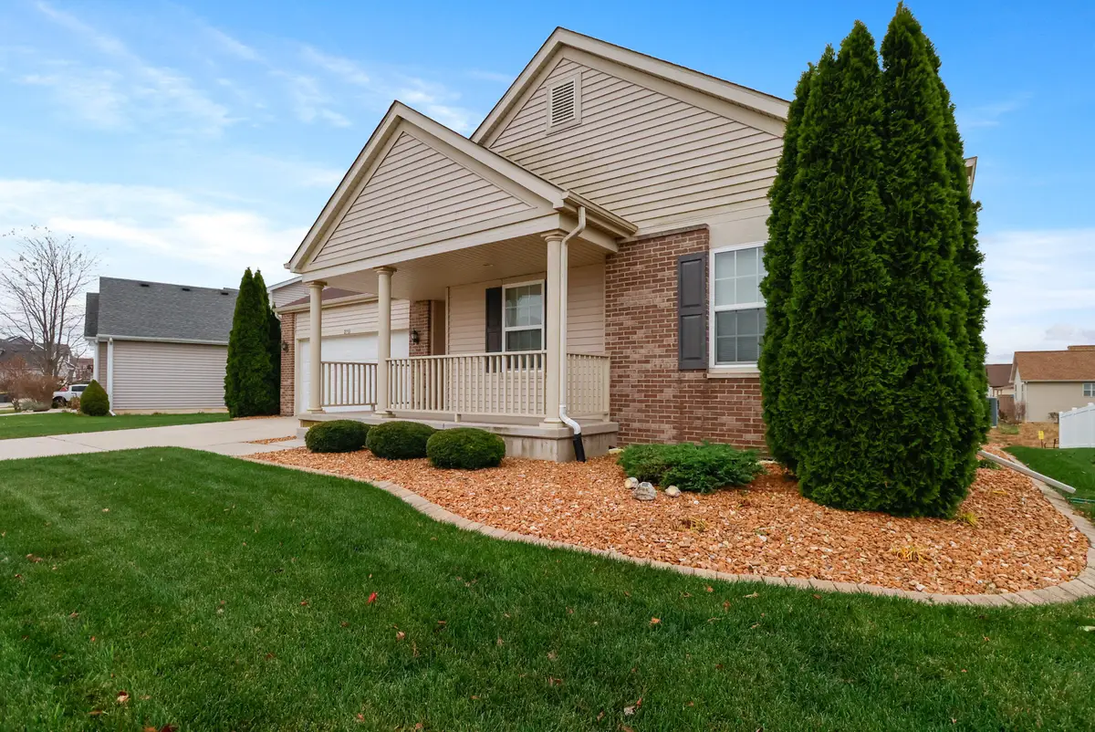 2753 Kildare Courtyard, Valparaiso, IN 46385 - Image #1