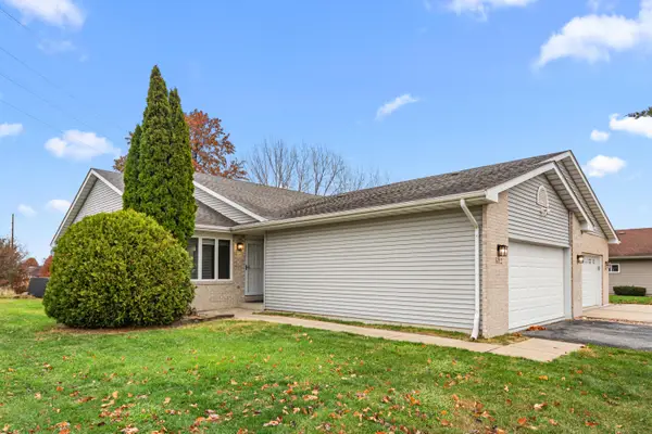 5012 W 92nd Avenue, Crown Point, IN 46307