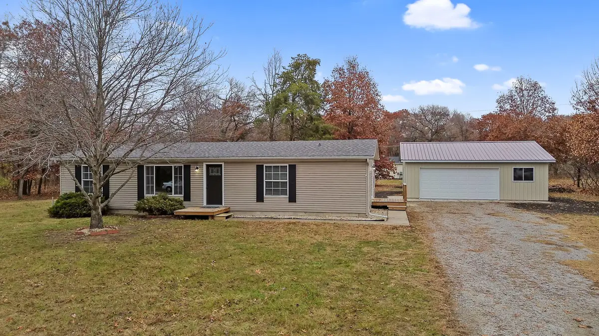 9691 N Ahlgrim Street, Demotte, IN 46310 - Image #1