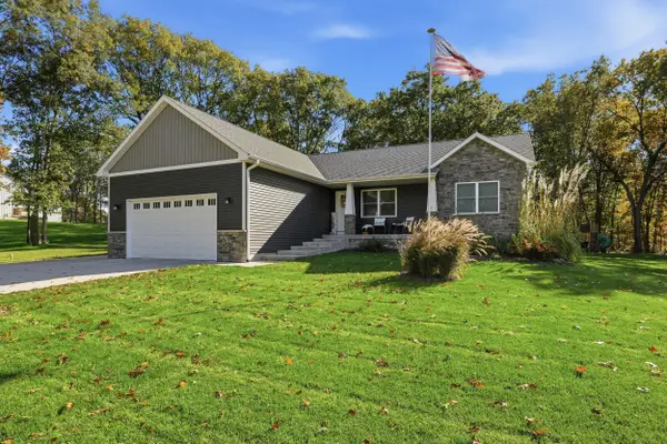 10385 Lakota Court, DeMotte, IN 46310