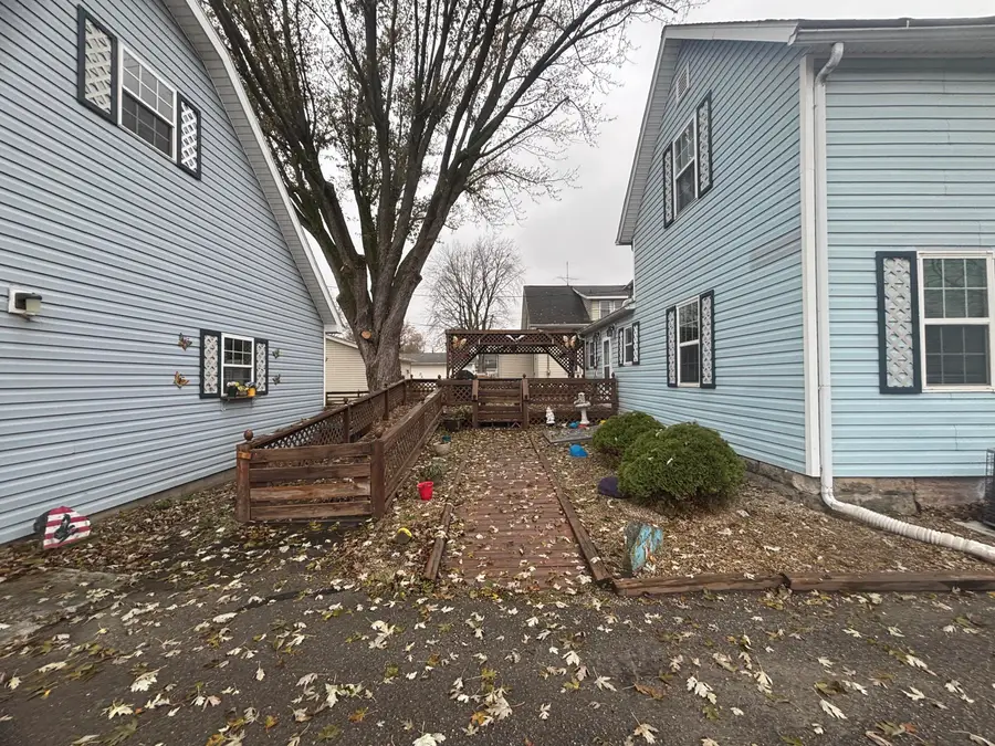 706 E 2nd Street, Reynolds, IN 47980 - Image #2