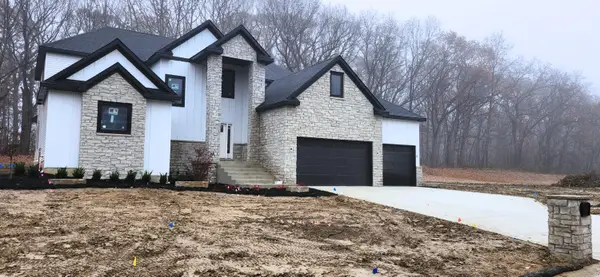 83 Eskir Lane, Crown Point, IN 46307