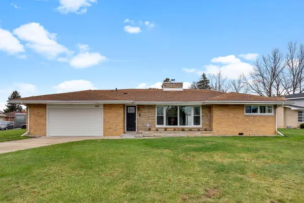 5585 Jackson Street, Merrillville, IN 46410