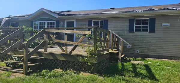 2621 N Us Highway 421, Medaryville, IN 47957