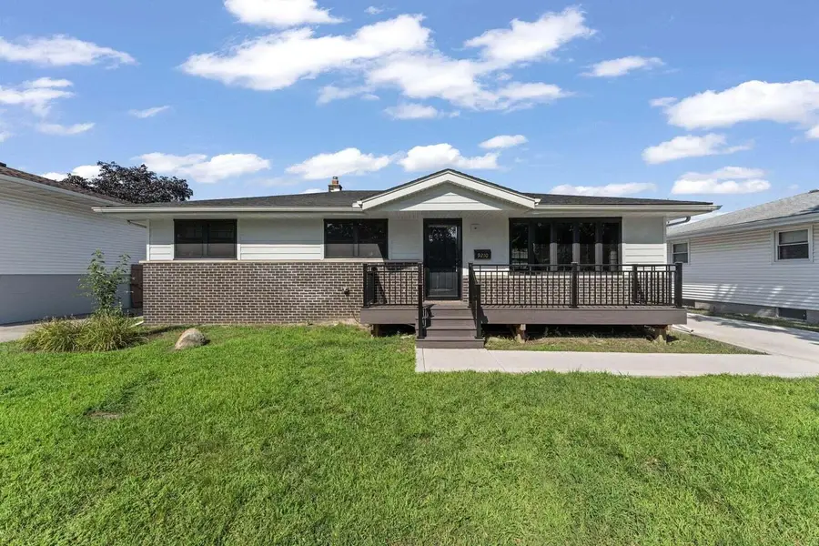 9210 Woodward Avenue, Highland, IN 46322 - Image #2