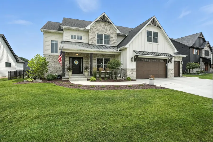 9721 Sweetspire Avenue, Saint John, IN 46373 - Image #2