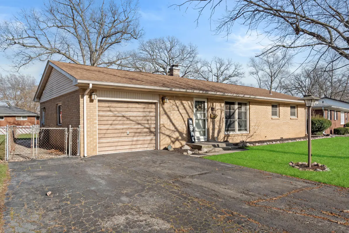411 Softwood Drive, Hobart, IN 46342 - Image #1