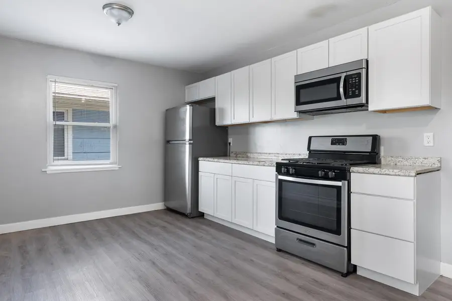 7520 Chestnut Avenue, Hammond, IN 46324 - Image #2