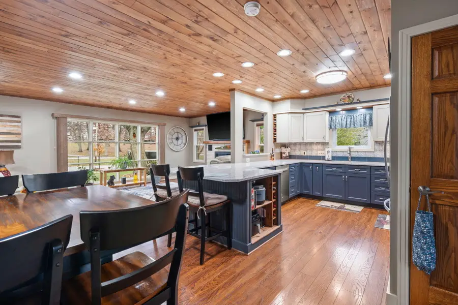 240 W Greenwood Avenue, Crown Point, IN 46307 - Image #3