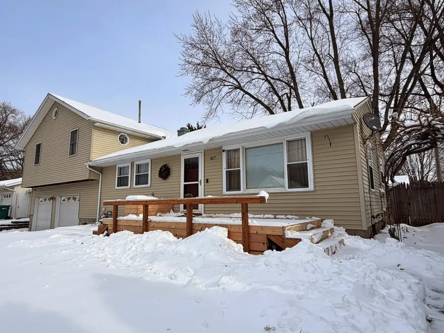 827 Eason Court, La Porte, IN 46350 - Image #2