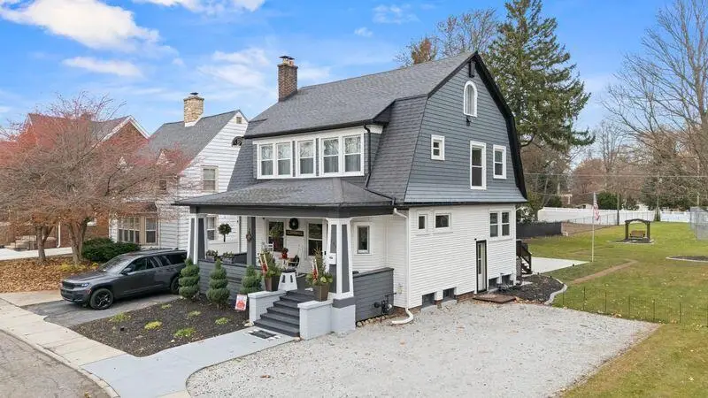 106 Franklin Court, La Porte, IN 46350 - Image #2