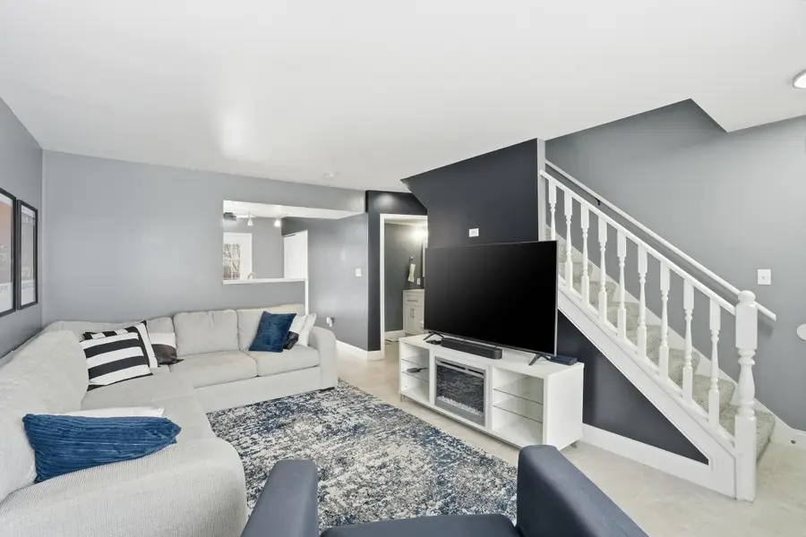 528 Briarwood Drive, Dyer, IN 46311 - Image #3