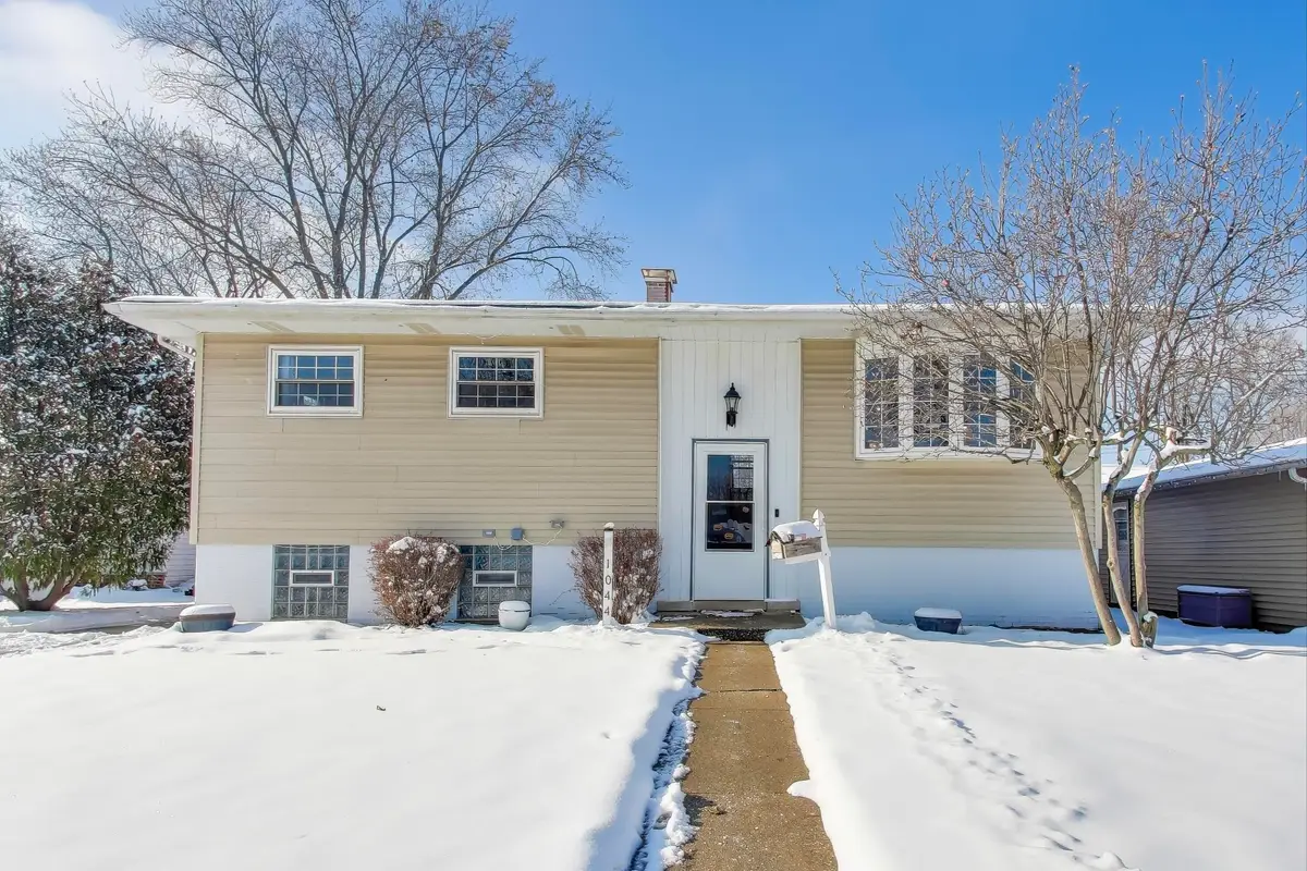 1044 N Rensselaer Street, Griffith, IN 46319 - Image #1