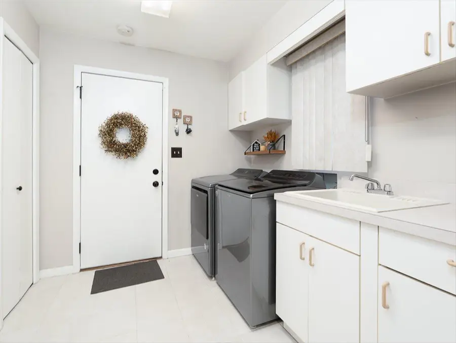 239 Carnoustie Court, Schererville, IN 46375 - Image #2