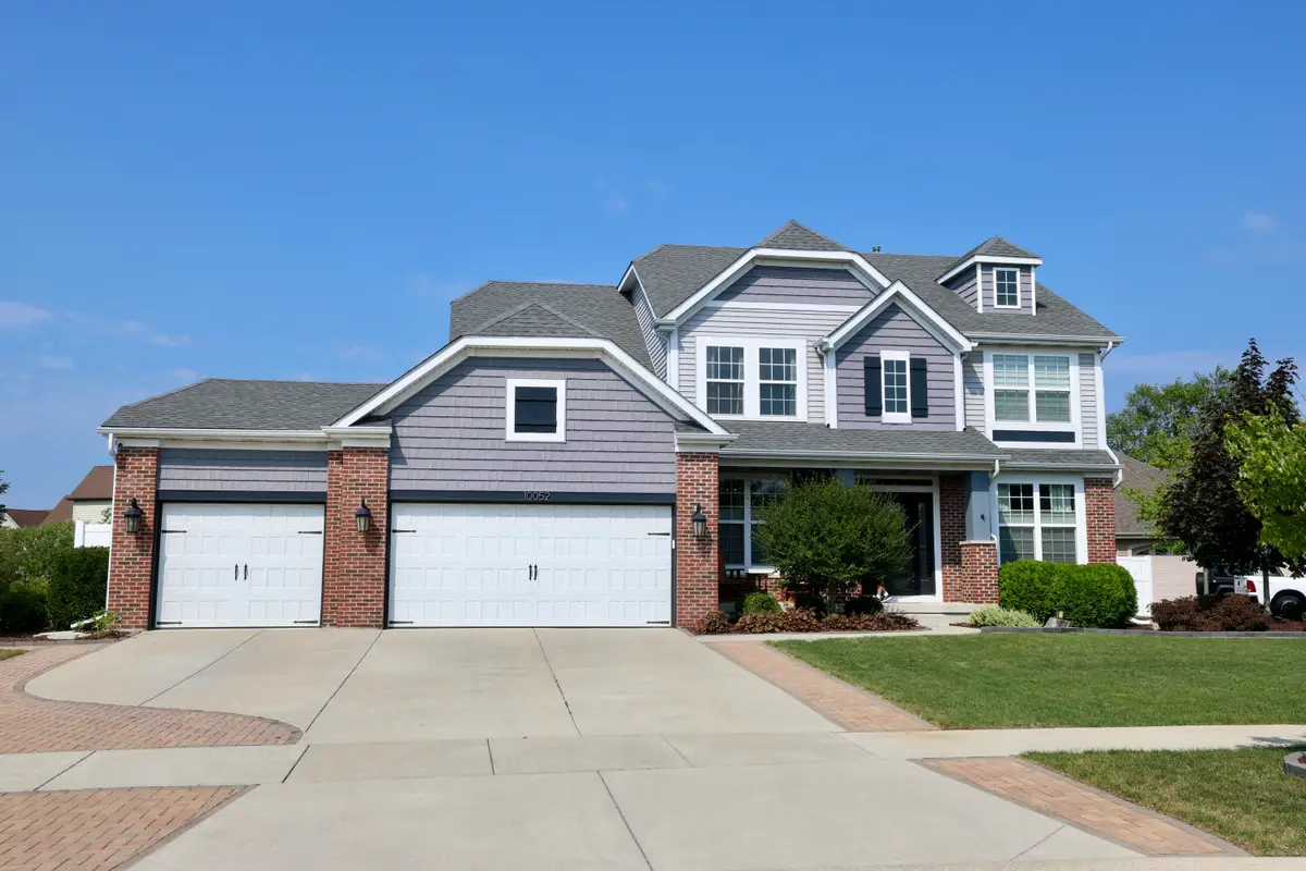 10052 Pearwood Drive, Saint John, IN 46373 - Image #1