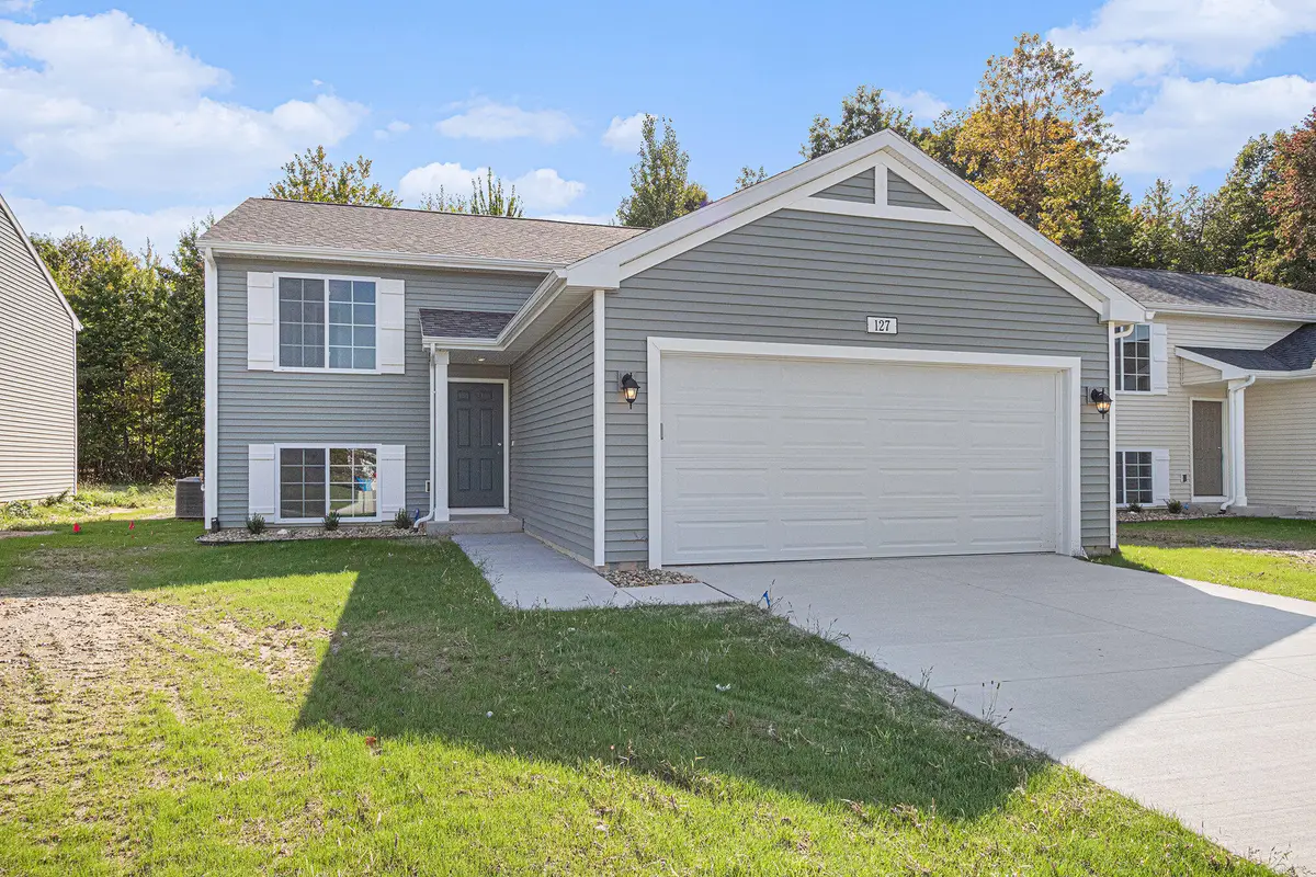 123 Mayfield Drive, Michigan City, IN 46360 - Image #1
