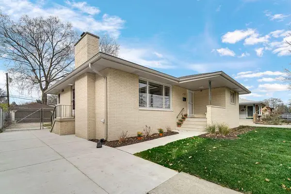 8224 Beech Avenue, Munster, IN 46321