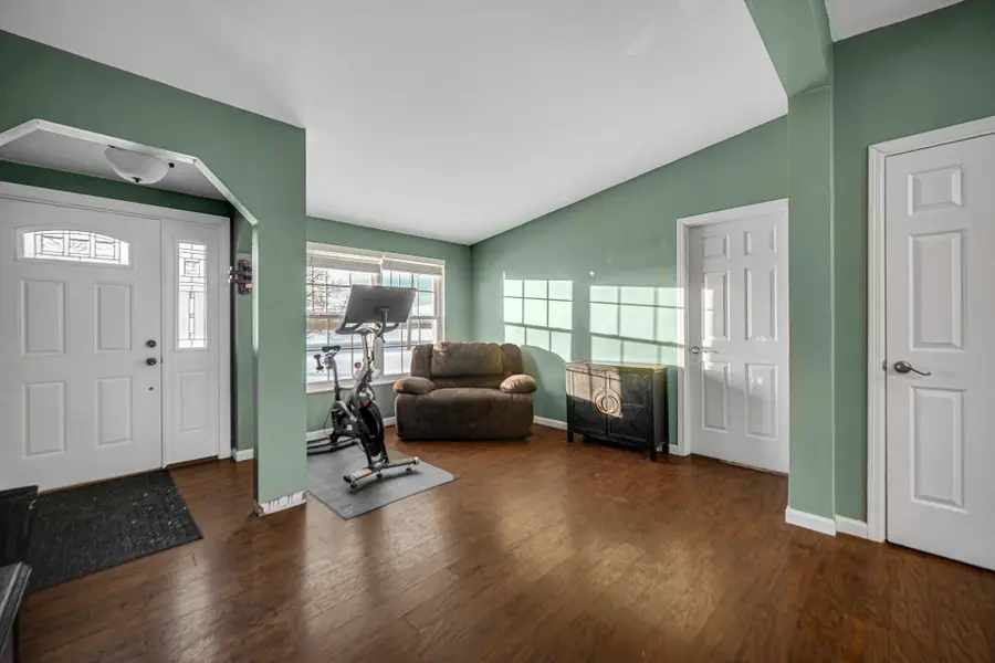 213 N 450 E, Valparaiso, IN 46383 - Image #2