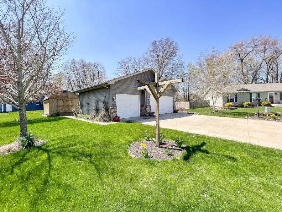 7391 Cedar Creek Circle, Portage, IN 46368 - Image #2