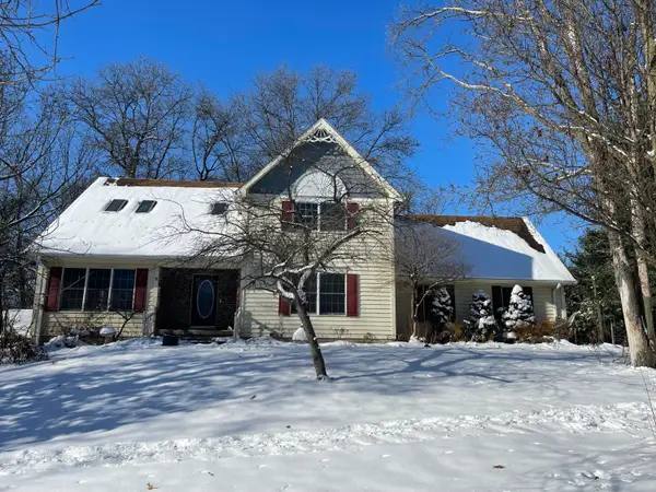 9710 Rustic Drive, DeMotte, IN 46310