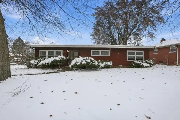 7405 Meadow Lane Avenue, Hammond, IN 46324
