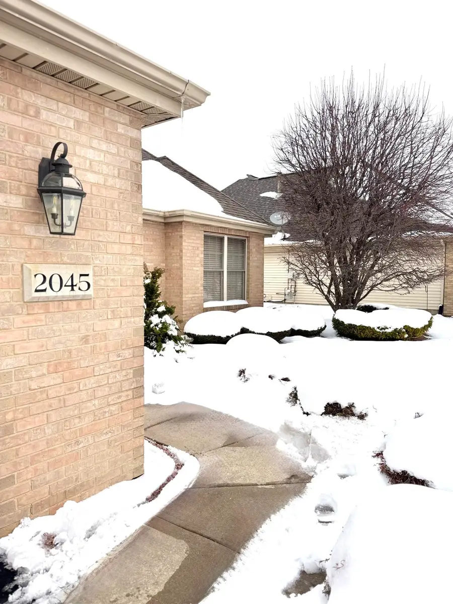 2045 Briarwood Lane, Highland, IN 46322 - Image #2