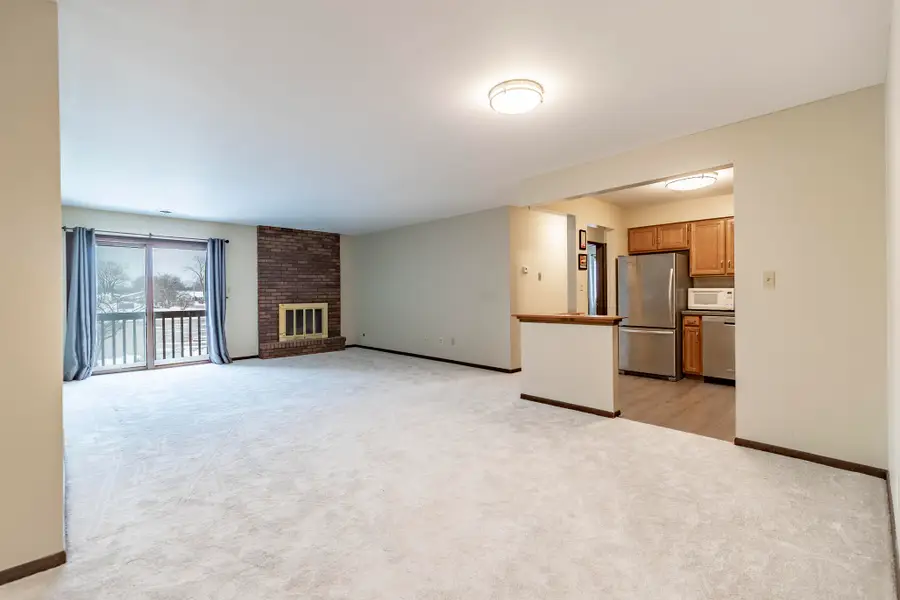 931 W Glen Park Avenue #204, Griffith, IN 46319 - Image #3