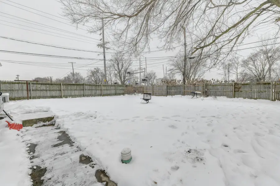 902 N Wood Street, Griffith, IN 46319 - Image #3