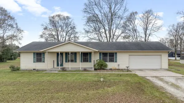 1262 E 900 N, La Porte, IN 46350