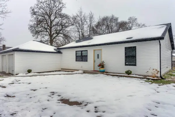 25 E Grove Street, Wheatfield, IN 46392