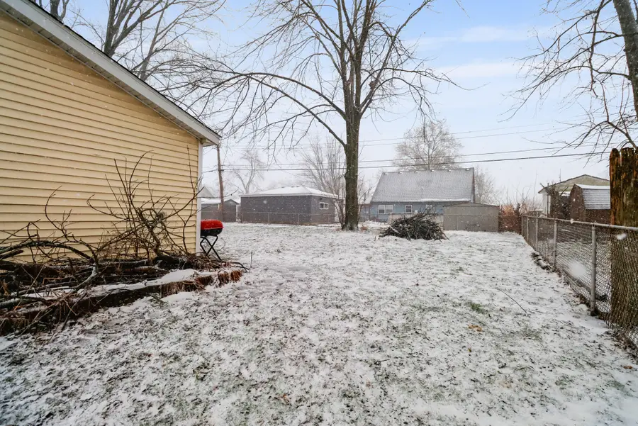 392 Stonehill Drive, Valparaiso, IN 46385 - Image #3