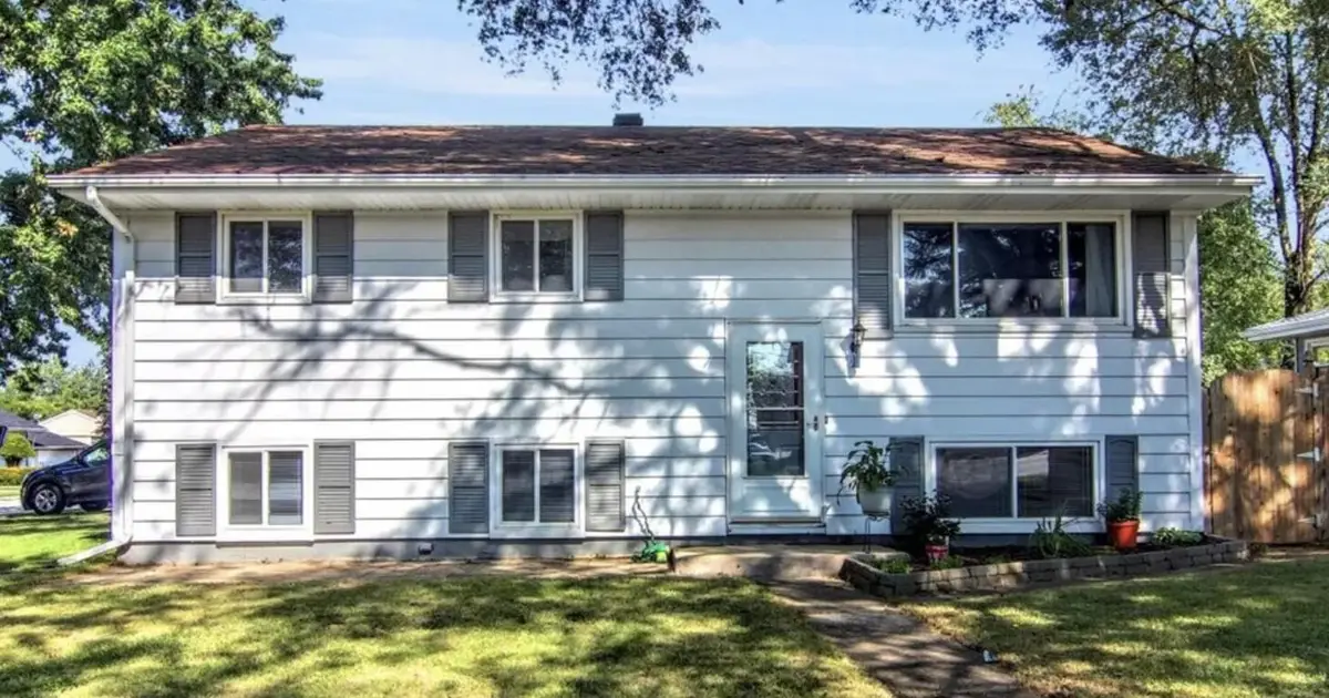 7829 Whitcomb Street, Merrillville, IN 46410 - Image #1