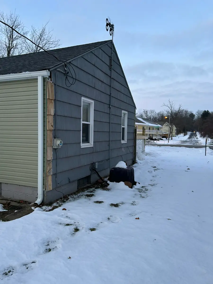 54252 N Ironwood Road, South Bend, IN 46635 - Image #3