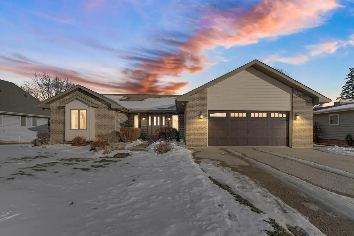 2393 Four Seasons Pkwy, Crown Point, IN 46307 - Image #1