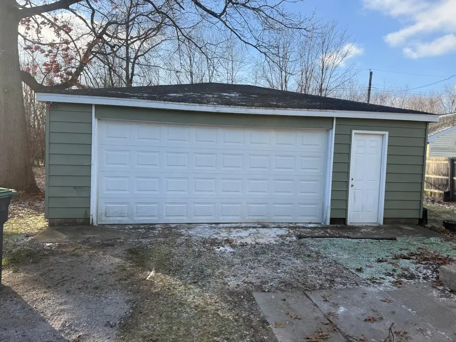 217 E 13 Th Place, Hobart, IN 46342 - Image #2