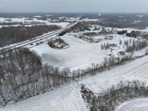 5596 N 300 E, La Porte, IN 46350