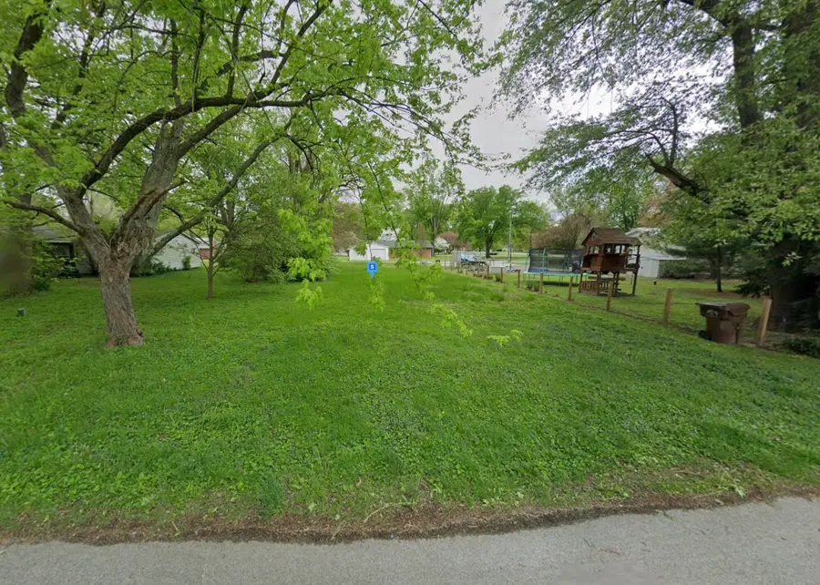 3901 E Phillips Avenue, Terre Haute, IN 47805 - Image #2