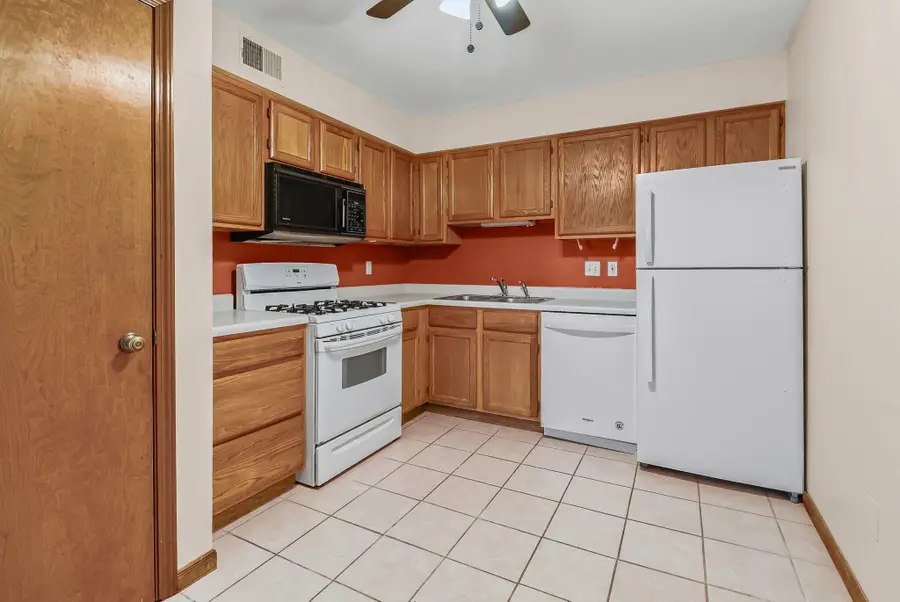 1066 Millpond Road #G, Valparaiso, IN 46385 - Image #3