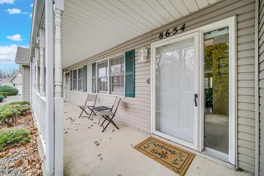 8654 Kelly Drive, Saint John, IN 46373 - Image #2