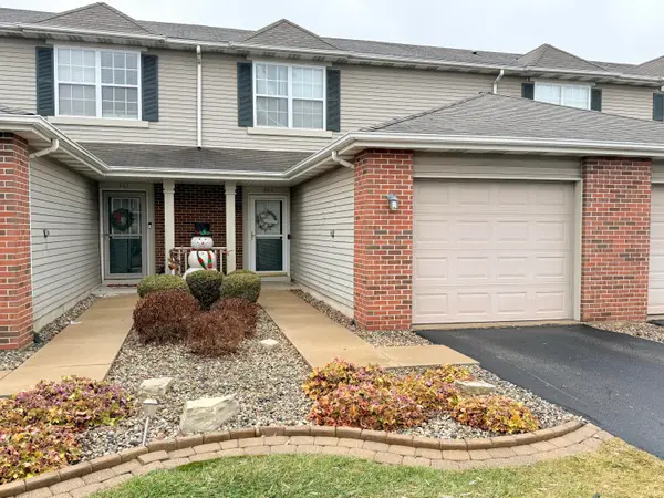 863 Flagstone Drive, Dyer, IN 46311