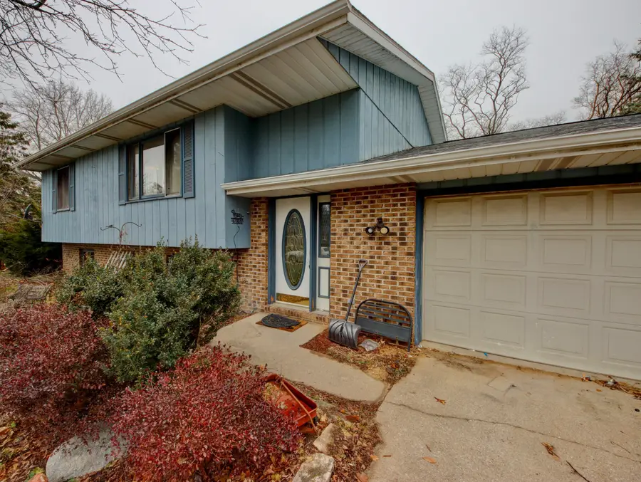 5939 W Van Gogh Trail, La Porte, IN 46350 - Image #2