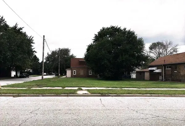 2472 White Oak Avenue, Whiting, IN 46394