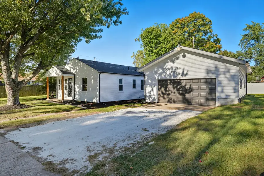 405 Dartmoor Road, Kingsford Heights, IN 46346 - Image #2