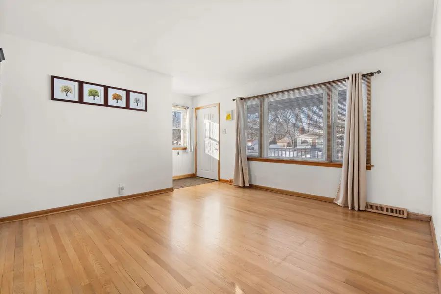 7345 Woodmar Avenue, Hammond, IN 46323 - Image #2